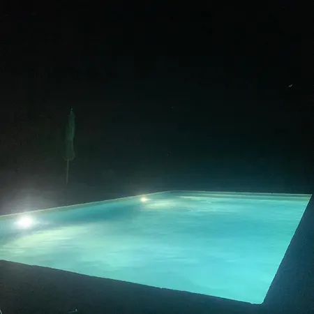 La Nyaraló *